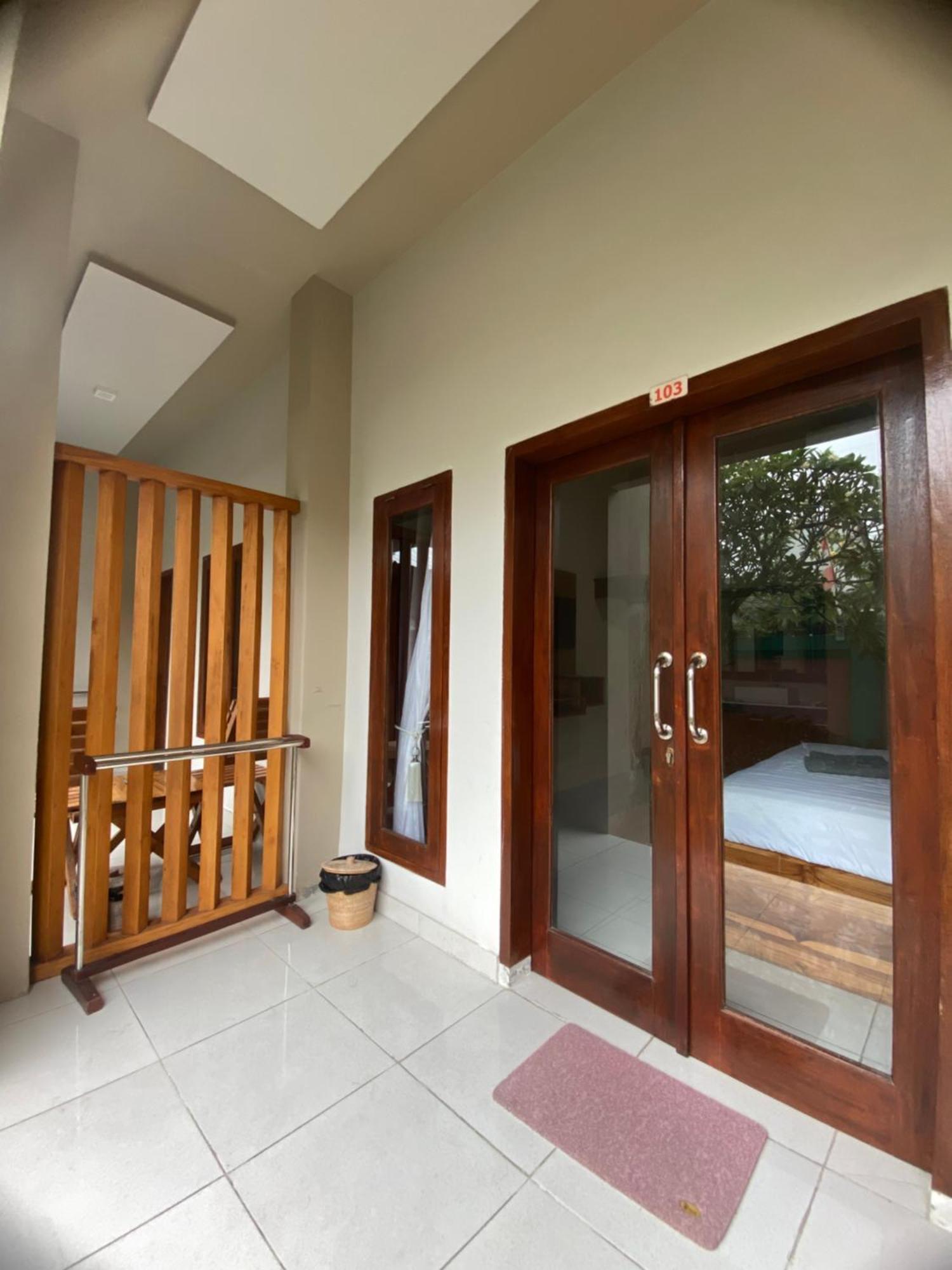 Semilir Inn Senggigi Exterior foto